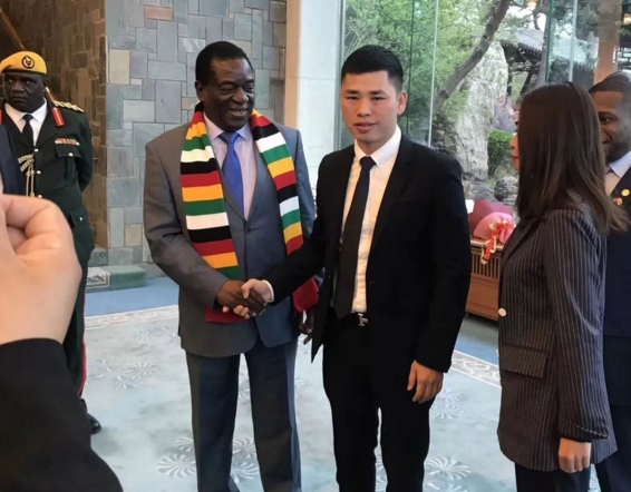 廈門茗唐實業(yè)集團董事長薛錦山受邀出席中津商務(wù)論壇，并與總統(tǒng)閣下共進午餐私宴