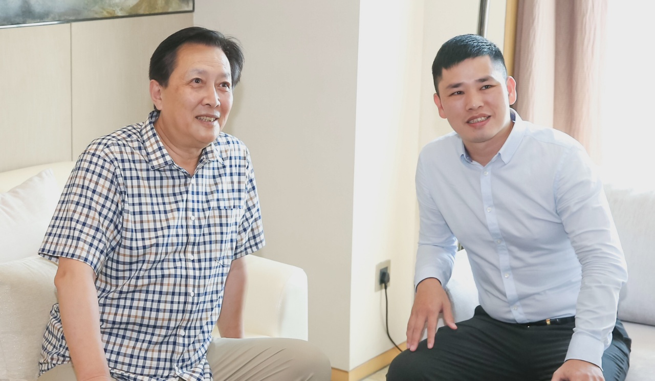 茶敘毛澤東特型演員唐國(guó)強(qiáng)老師